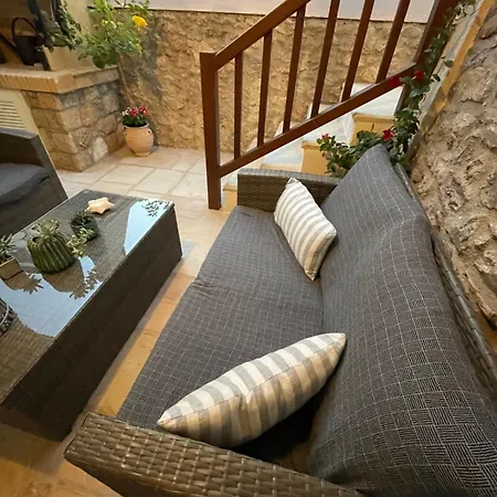 Bella's Rustic Нафплион