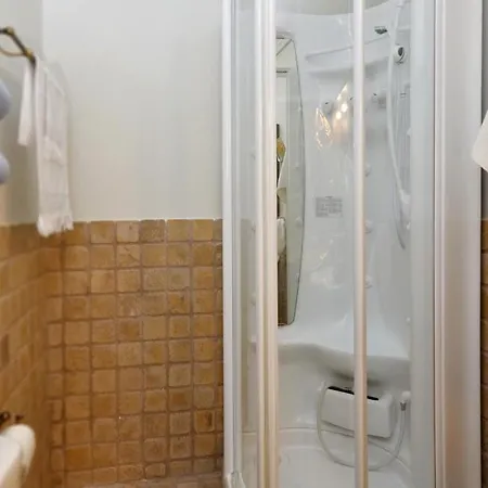 Bella's Rustic Apartament *